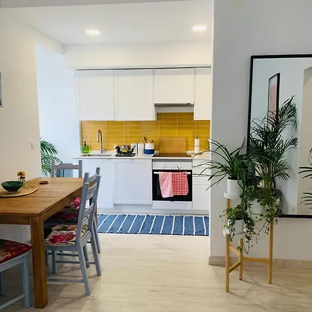 Stylish In The Heart Of Appartement Peniche